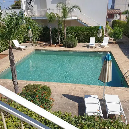 Lucrezia Relax Apartmanhotel Nardò